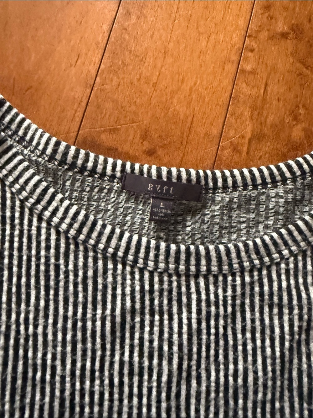 SVFT Women’s Black & White Striped Crewneck Sweater